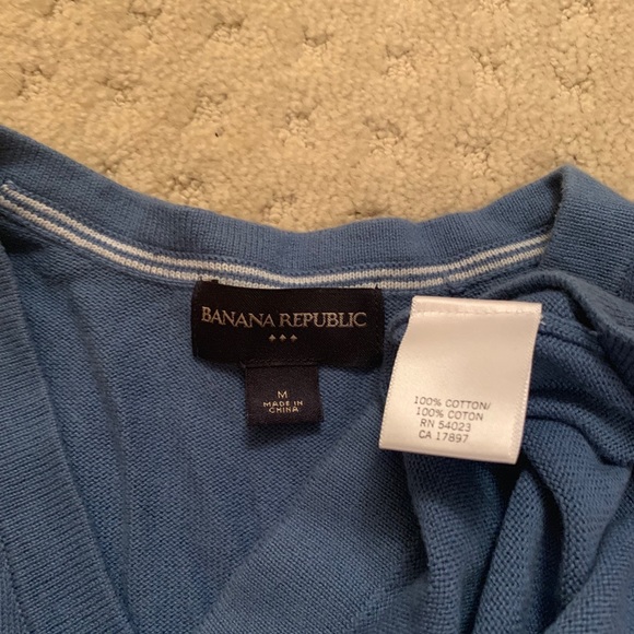 Banana republic v neck sweater - Picture 2 of 3